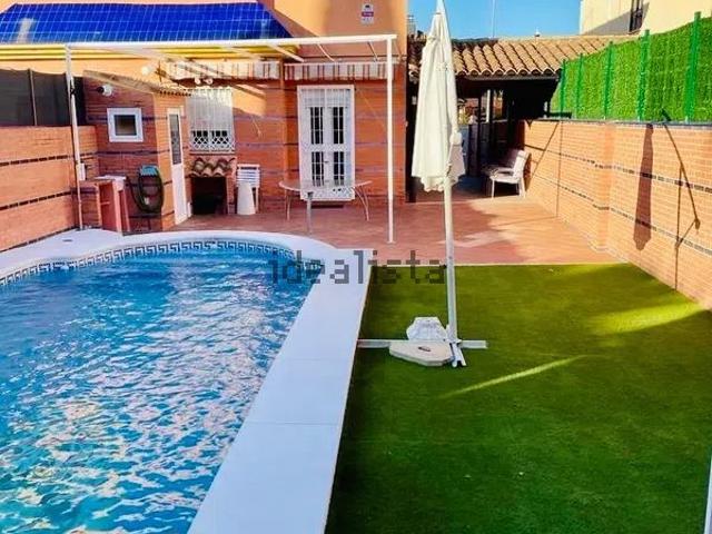 Alquiler de chalet pareado en Avenida Mariana de Pineda, 222