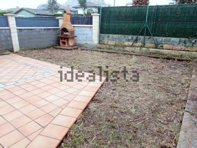 Alquiler de chalet pareado en Barrio Sámano