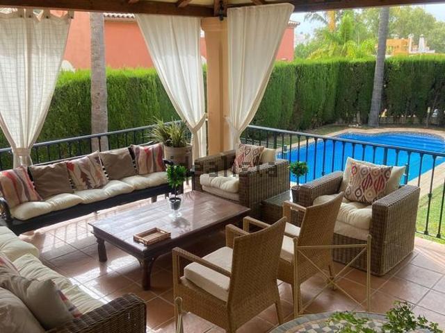 Alquiler de chalet pareado en Bello Horizonte Lindasol