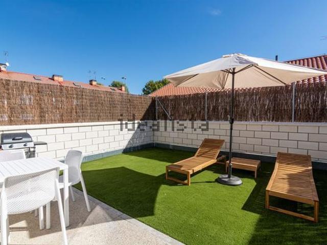 Alquiler de chalet pareado en Calle Francia