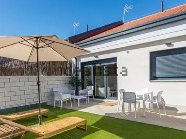 Alquiler de chalet pareado en Calle Francia, 4