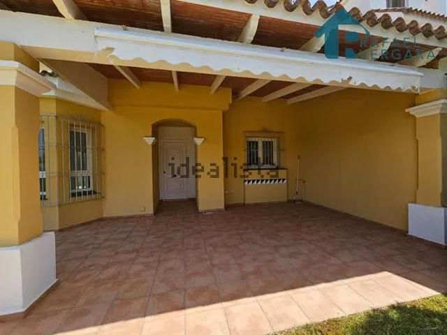 Alquiler de chalet pareado en Calle Gavilán