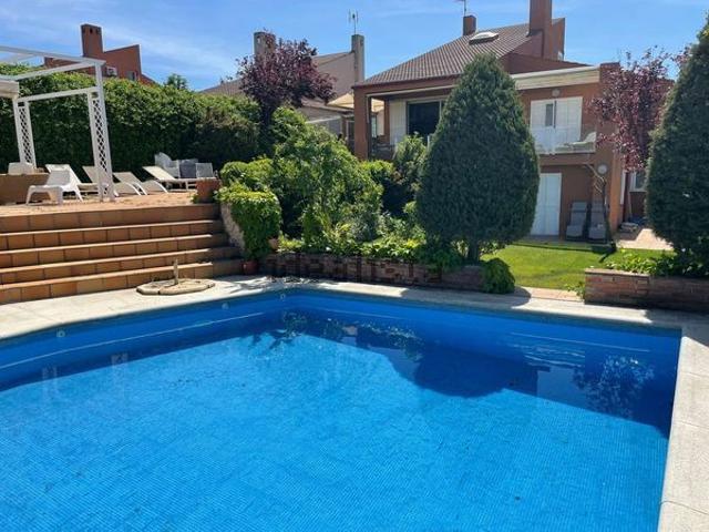 Alquiler de chalet pareado en Calle Isla Mayor, 8