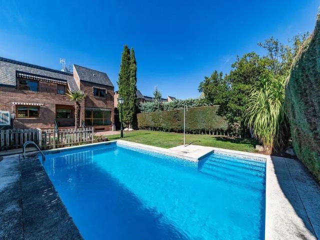 Alquiler de chalet pareado en Calle Isla Cristina