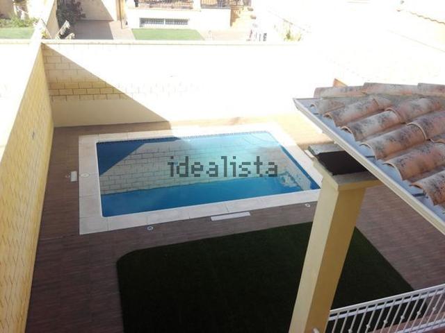 Alquiler de chalet pareado en Calle Pastora Pavon Cruz, 2