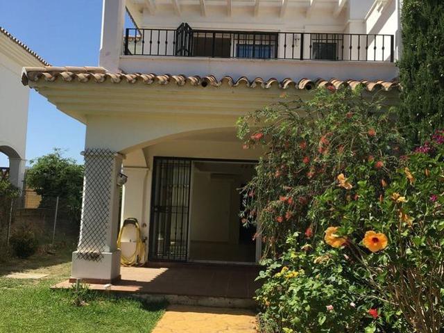 Alquiler de chalet pareado en Calle Pintores s/n