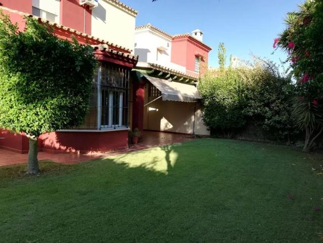 Alquiler de chalet pareado en Calle Ramón Bayo Valdés, 16