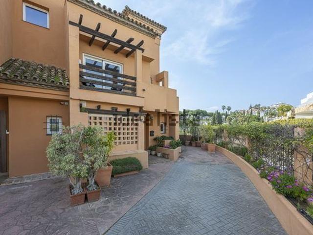 Alquiler de chalet pareado en Puente Romano