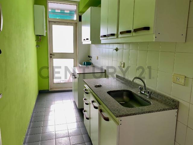 ALQUILER DE DEPARTAMANTO DE 2 AMBIENTES CON COCHERA AVELLANEDA