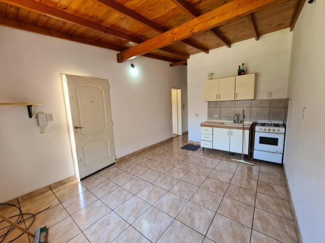 Alquiler de Departamento 2 ambientes en Almirante Brown Glew
