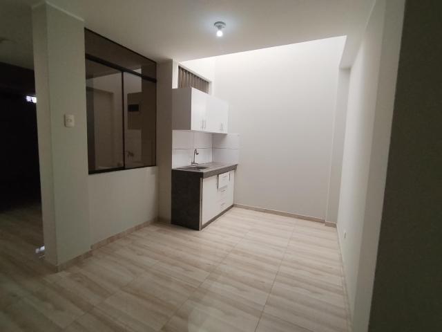ALQUILER DE DEPARTAMENTO DE 3 HAB EN TERCER PISO A 3 CUADRAS DE CTRA. CENTRAL ATE