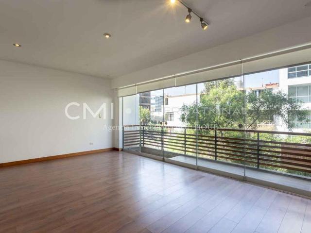 Alquiler de Departamento de 1 dormitorio sin amoblar en Miraflores. Disponible finales de julio