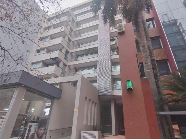 Alquiler de departamento de 2 ambientes en Ramos Mejia con cochera y amenities al contrafrente ? 50m?