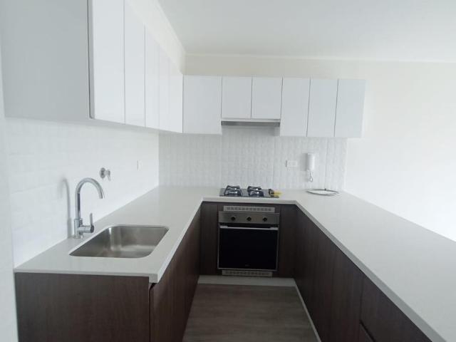 ALQUILER DE DEPARTAMENTO DE ESTRENO CON COCHERA EN MIRAFLORES