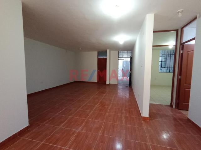 Alquiler De Departamento En 1Er Piso Con Cochera Urbanizacion El Bosque