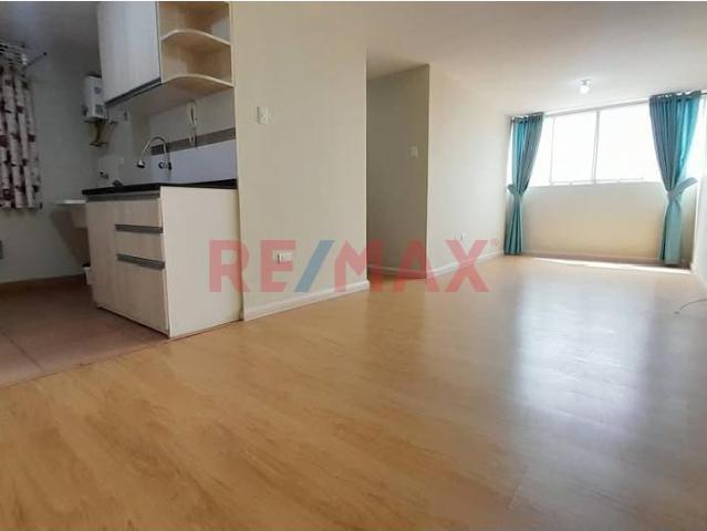 Alquiler De Departamento En Comas I Cond Torres Las Praderas Av. Micaela Bastidas I 3 Habitaciones