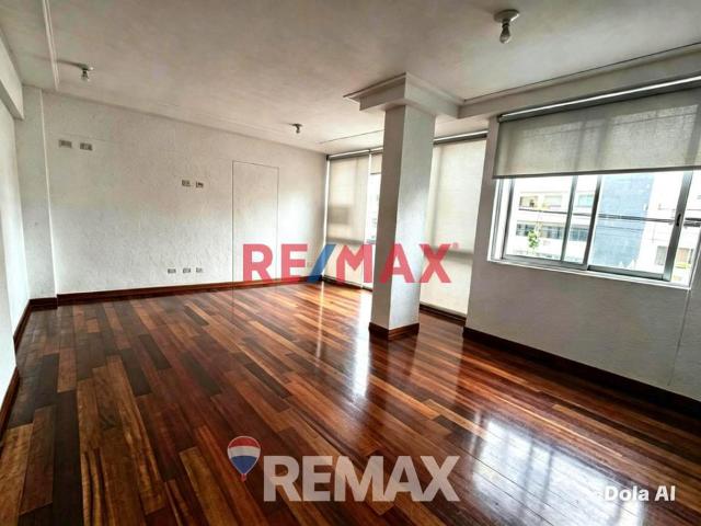 Alquiler De Departamento En Corpac, San Borja. 90M2