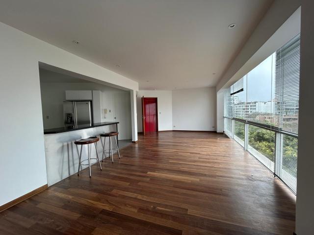 Alquiler de Departamento en Av. La Paz esquina con Vasco Nuñez, 150m2, 3D, 2 estac, área de servicio