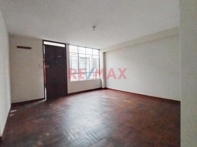 Alquiler De Departamento En Lince – Excelente Ubicación Y Conectividad