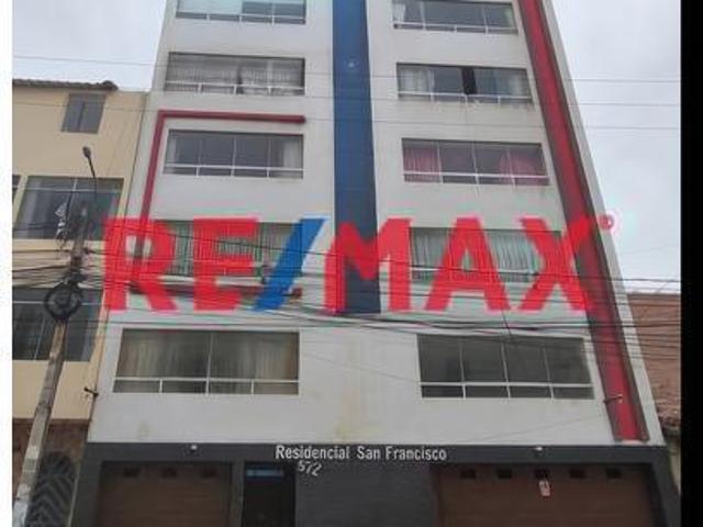 Alquiler De Departamento En San Isidro 95M2 Con Cochera