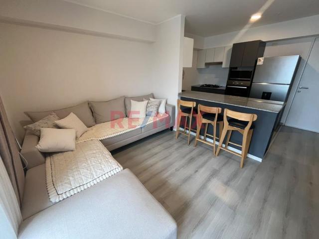 Alquiler De Departamento Semiamoblado | Piso 22 | 2 Dormitorios | Cerca Al Centro Financiero De San Isidro