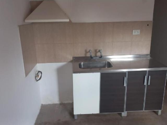 Alquiler De Dpto De 2 Dormitorios, Cocina Comedor. En Calle 9 Y Vidart