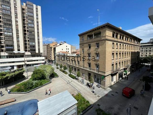 Alquiler de dúplex en Calle del Teniente Coronel Valenzuela