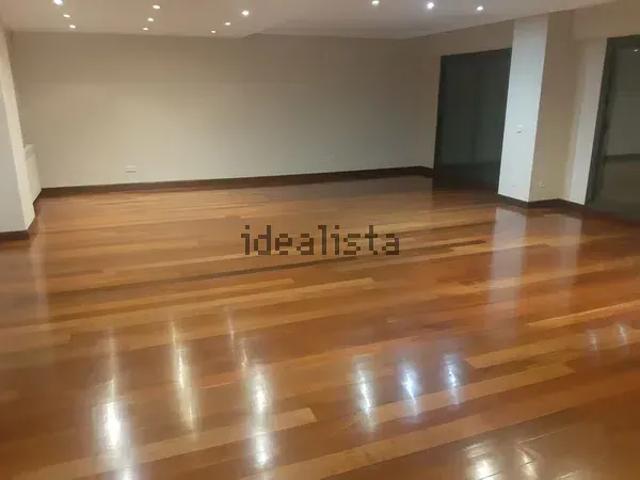 Alquiler de dúplex en Calle Rosales, 34