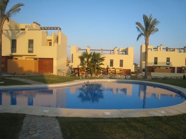 Alquiler de dúplex en Calle Valle del este, 14
