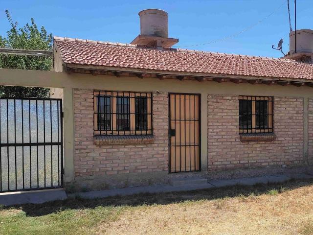Alquiler de espectacular Casa 4 ambientes en Fray Luis Beltrán
