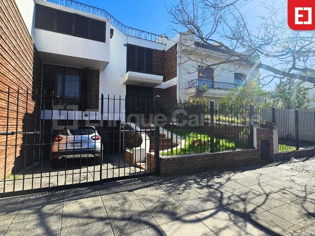 Alquiler de espectacular Casa 5 o mas ambientes en Villa Devoto