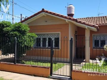 Casa en alquiler en Victorino De La Plaza, Villa Centenario