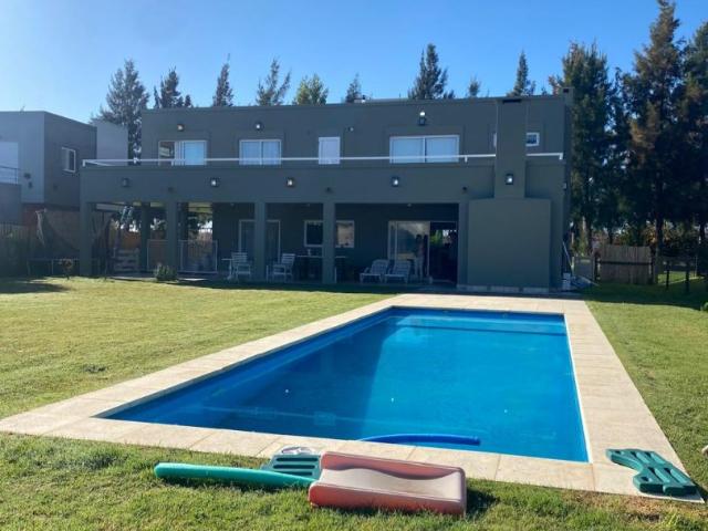 Alquiler de espectacular Casa 5 o mas ambientes en San Vicente