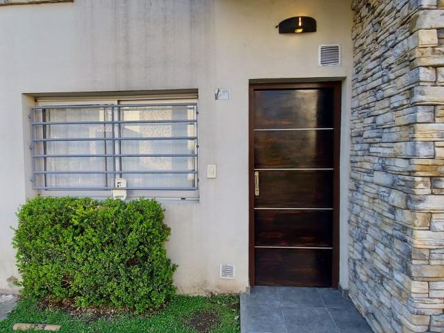 Alquiler de espectacular Casa 1 ambiente en Ezeiza Canning