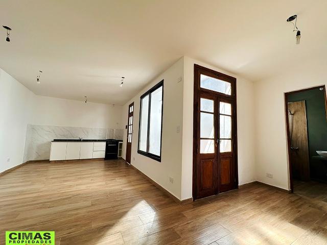 Alquiler de espectacular Casa 3 ambientes en Villa del Parque