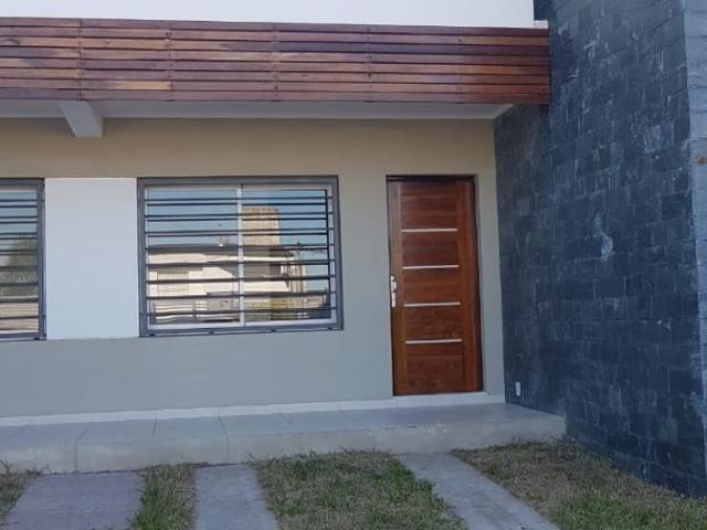 Alquiler de espectacular Casa 3 ambientes en Concordia