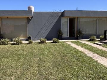 Alquiler de espectacular Casa 3 ambientes en Corrientes