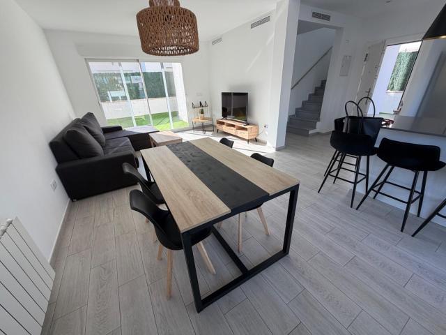 Alquiler de espectacular Chalet en La Pobla de Vallbona