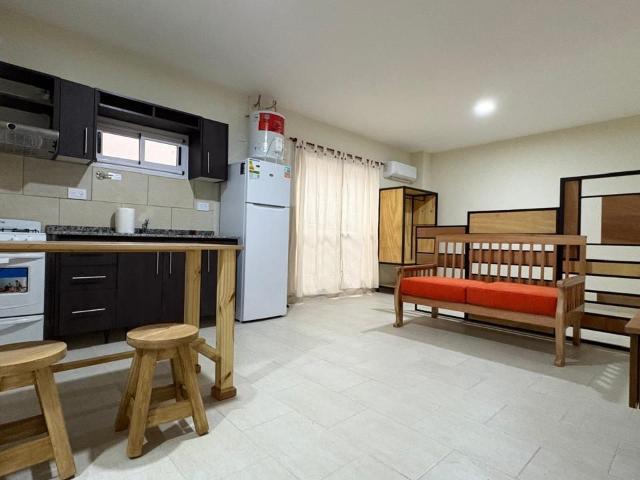 Alquiler de espectacular Departamento 1 ambiente en Lomas de Zamora Temperley