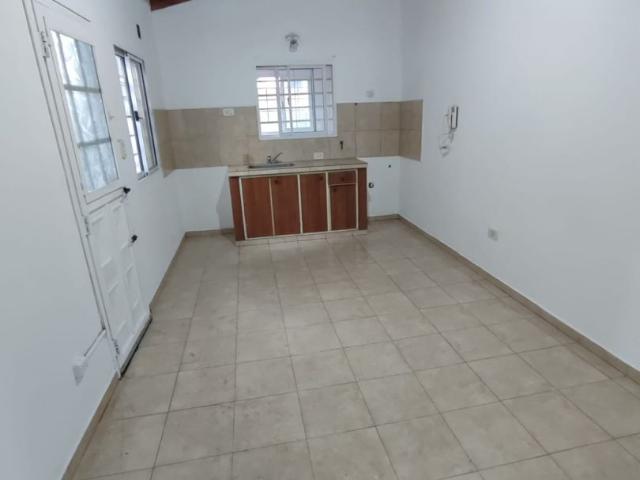 Alquiler de espectacular Departamento 2 ambientes en Almirante Brown Rafael Calzada