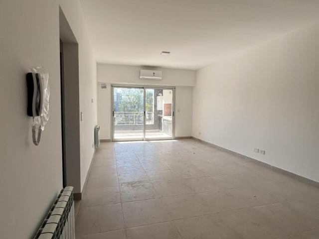Alquiler de espectacular Departamento 2 ambientes en Ezeiza Canning