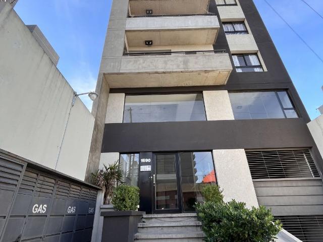 Alquiler de espectacular Departamento 2 ambientes en Lanús Lanús Este