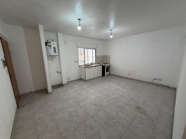 Alquiler de espectacular Departamento 2 ambientes en Tres De Febrero Caseros