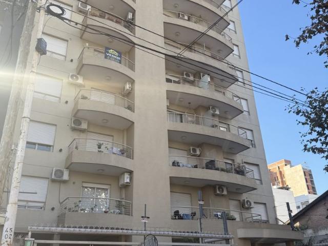 Alquiler de espectacular Departamento 2 ambientes en Tres De Febrero Caseros