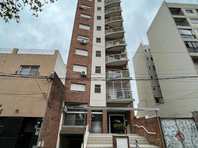Alquiler de espectacular Departamento 2 ambientes en Tres De Febrero Santos Lugares