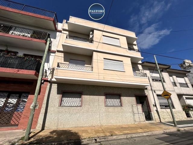 Alquiler de espectacular Departamento 2 ambientes en Vicente López Olivos