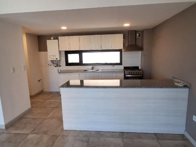 Alquiler de espectacular Departamento 3 ambientes en Neuquén