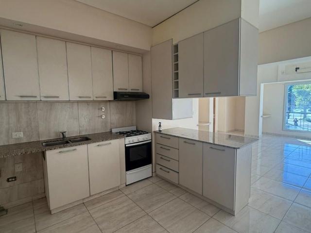 Alquiler de espectacular Departamento 3 ambientes en Cipolletti