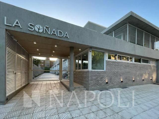Alquiler de espectacular Departamento 3 ambientes en Ezeiza