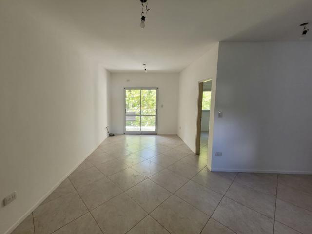 Alquiler de espectacular Departamento 3 ambientes en Esteban Echeverría Monte Grande